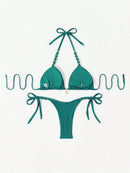 Biquíni Amarrável Com Pingente de Concha e Detalhes Dourados 